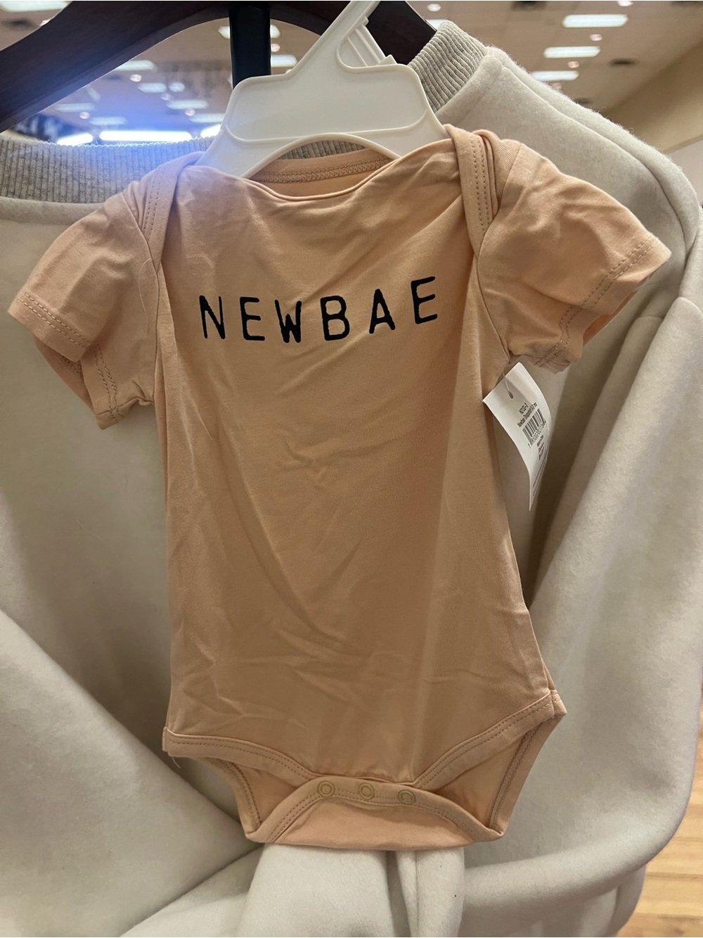 NEWBAE Peach Short-Sleeve Baby Bodysuit
